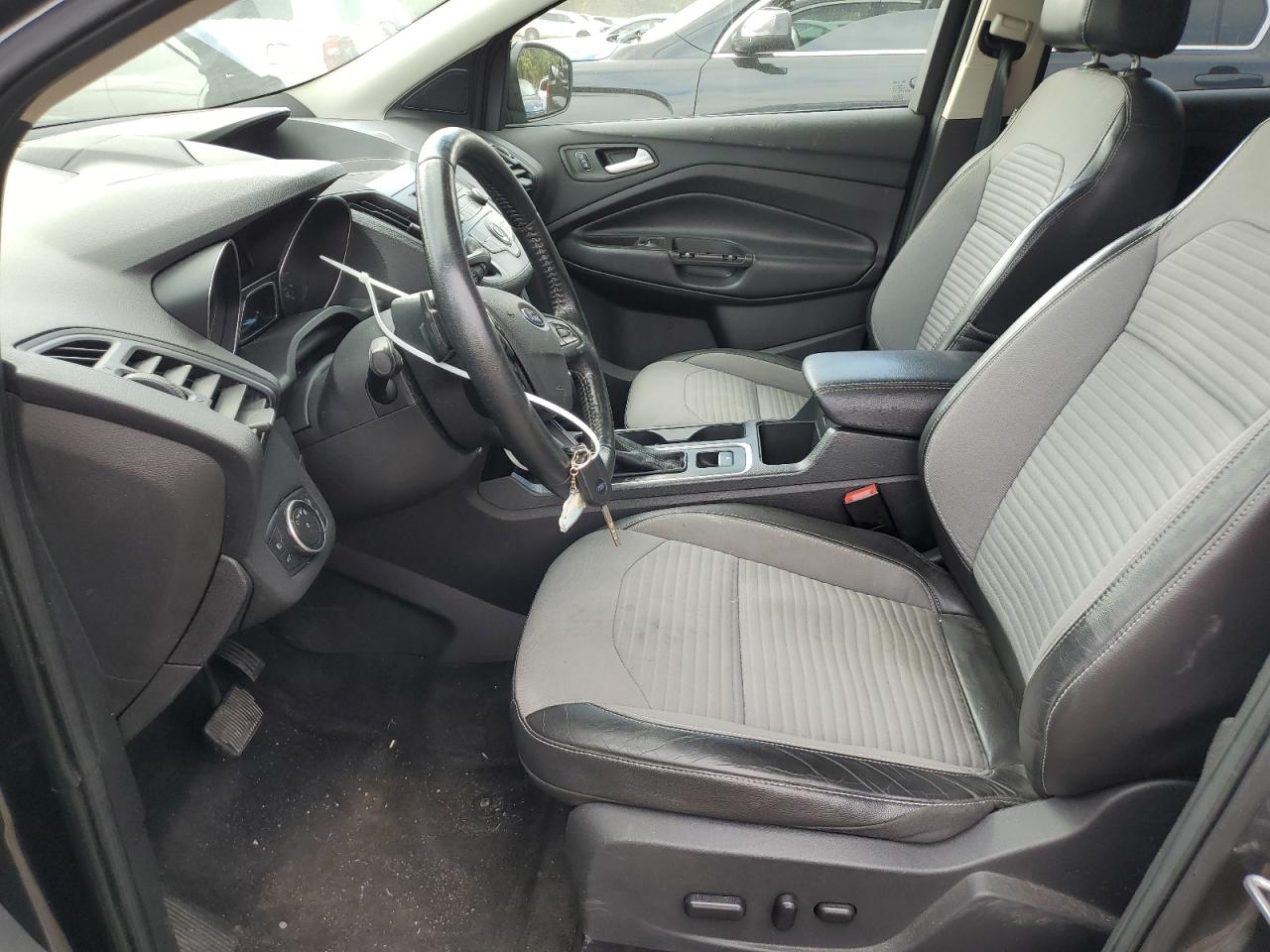 2017 Ford Escape VIN 1FMCU9G9XHUB64298 Copart auction photo, front end / side damage thumbnail 7