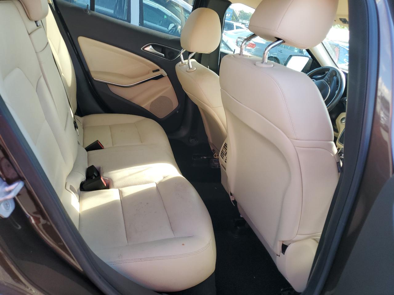 2015 Mercedes-Benz GLA-klasse VIN WDCTG4EB0FJ131016 Copart auction photo, water/flood damage thumbnail 11