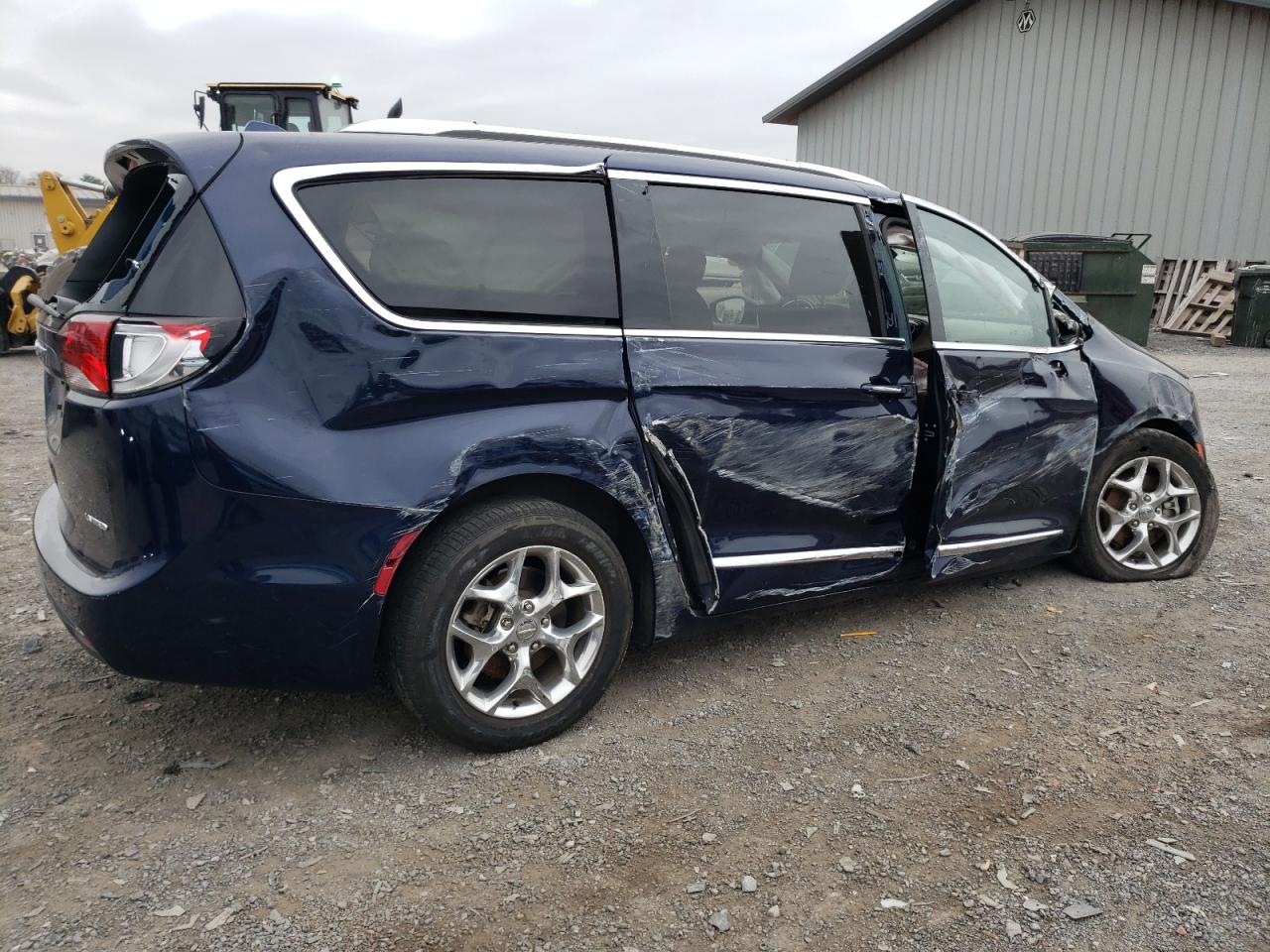 2017 Chrysler Pacifica VIN 2C4RC1GG5HR706079 Copart auction photo, side / undercarriage damage thumbnail 3