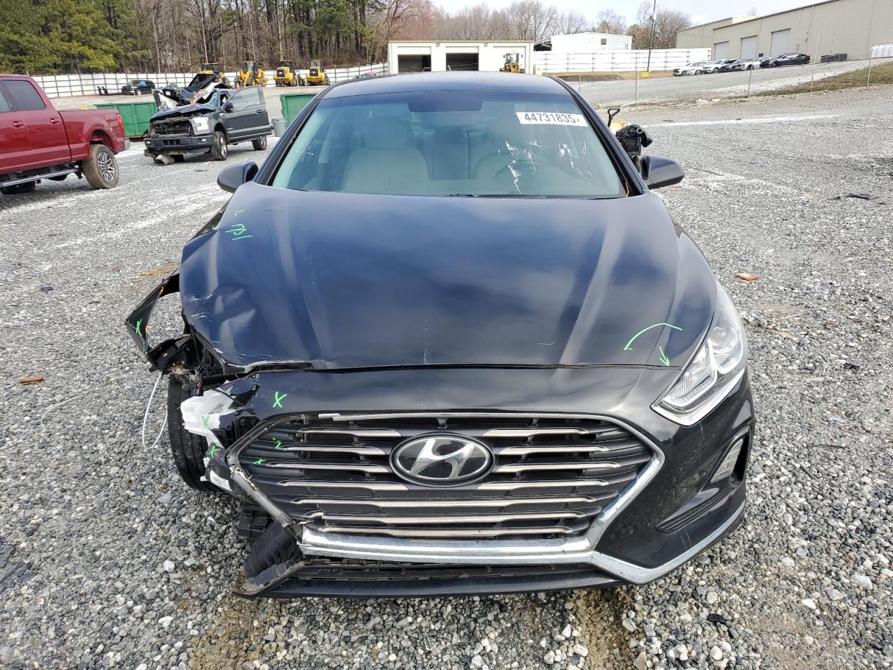2019 Hyundai Sonata VIN 5NPE24AF1KH754198 Copart auction photo, front end / minor dent/scratches damage thumbnail 5