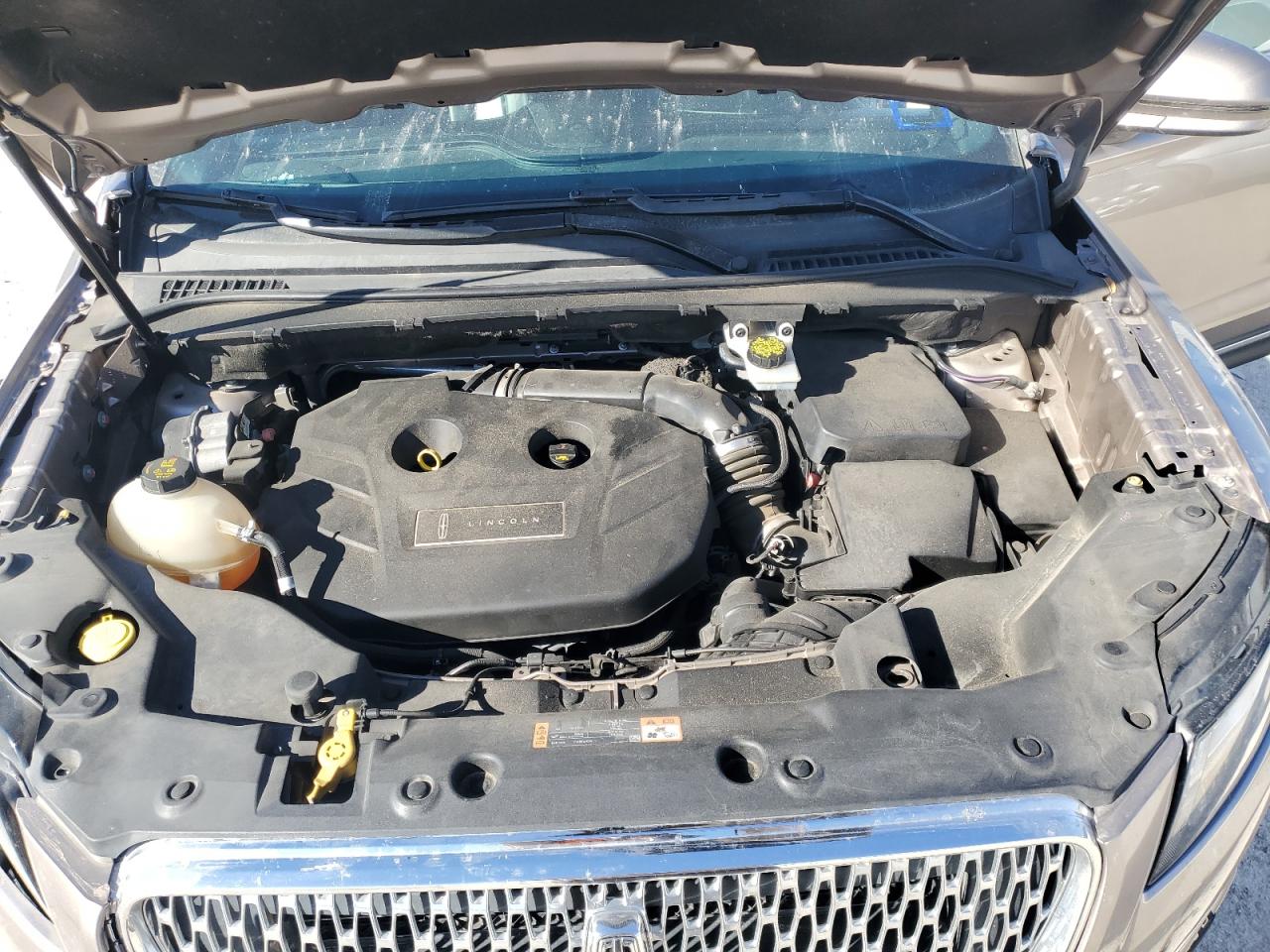 2019 Lincoln MKC VIN 5LMCJ2D96KUL02511 Copart auction photo, front end / rear end damage thumbnail 12