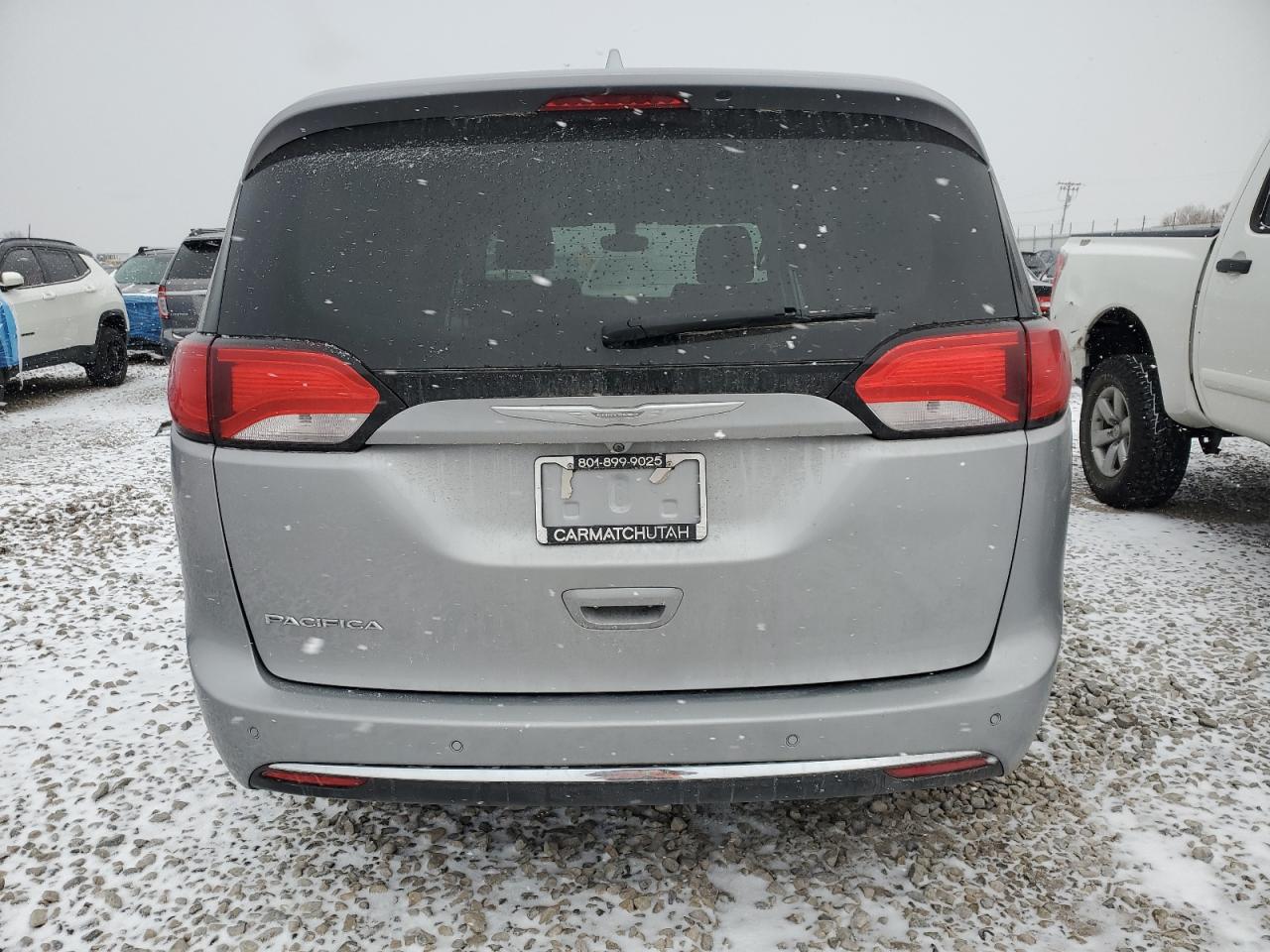 2017 Chrysler Pacifica VIN 2C4RC1BG9HR620751 Copart auction photo, side damage thumbnail 6