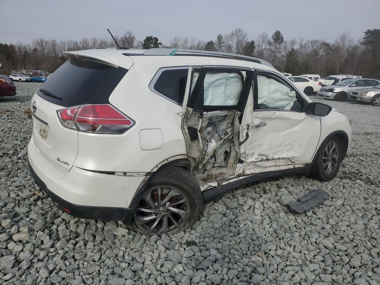 2015 Nissan Rogue VIN 5N1AT2MV1FC857928 Copart auction photo, side / rear end damage thumbnail 3