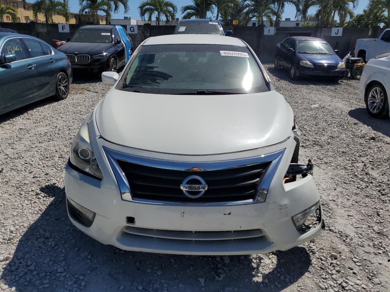 2014 Nissan Altima VIN 1N4AL3AP2EN359231 Copart auction photo, front end / side damage thumbnail 5