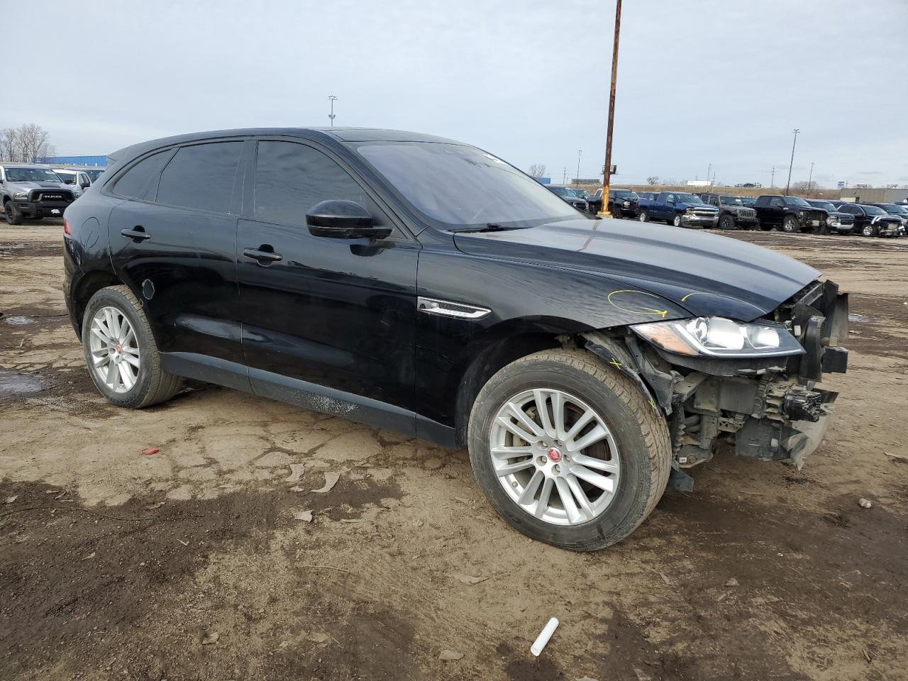 2017 Jaguar F-Pace VIN SADCS2BV8HA061263 Copart auction photo, front end damage thumbnail 4