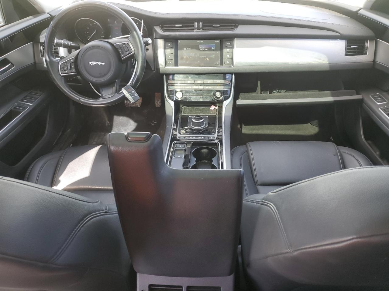 2018 Jaguar XF VIN SAJBS4FX4JCY69958 Copart auction photo, front end damage thumbnail 8