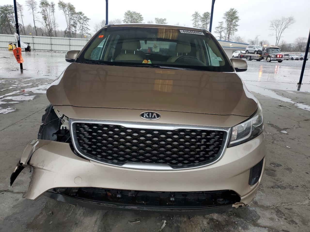 2015 KIA Sedona VIN KNDMB5C16F6018330 Copart auction photo, front end / minor dent/scratches damage thumbnail 5