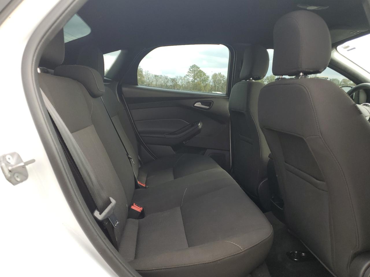 2017 Ford Focus VIN 1FADP3F20HL300726 Copart auction photo, water/flood / minor dent/scratches damage thumbnail 10