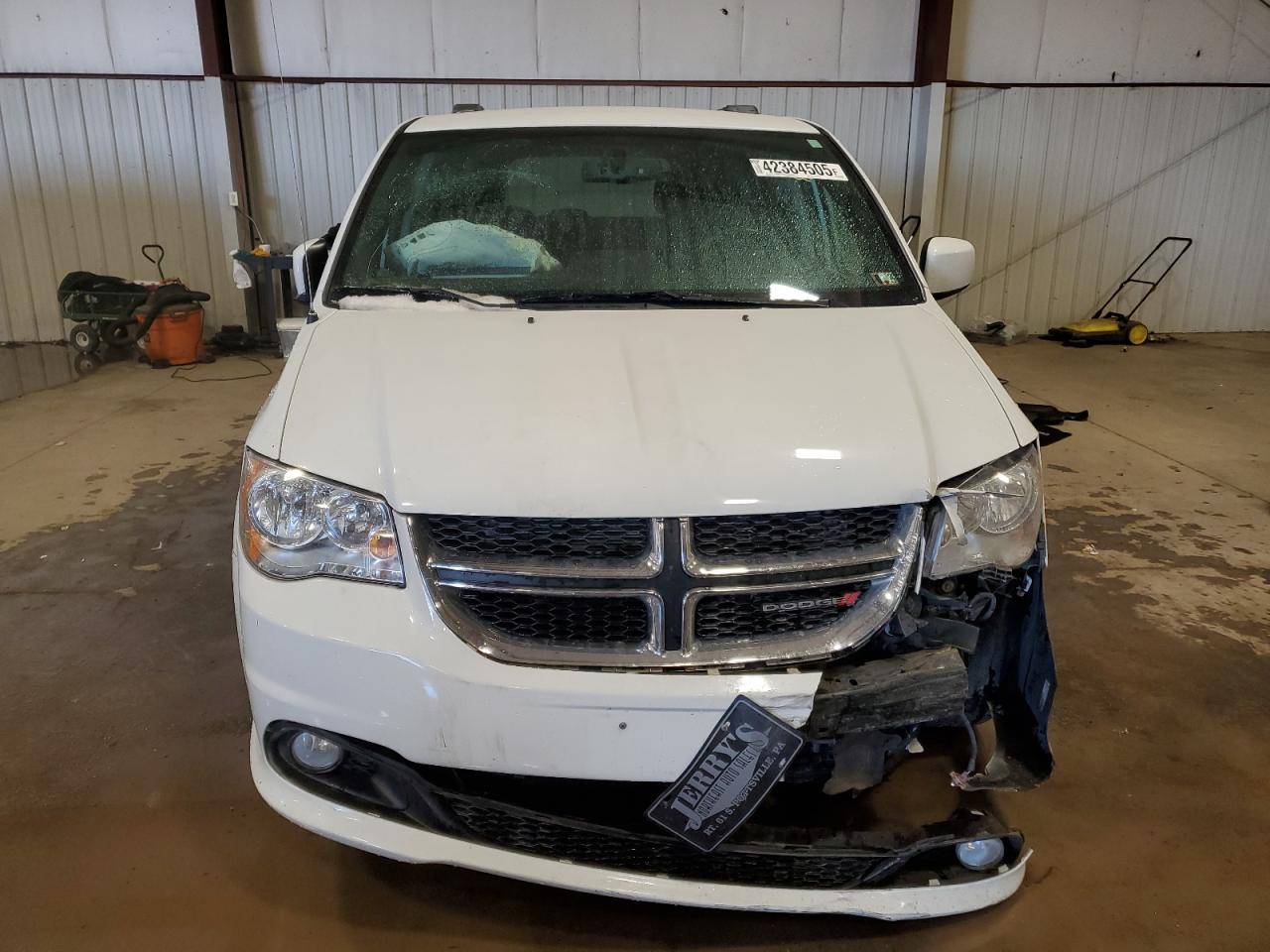 2017 Dodge Caravan VIN 2C4RDGCG8HR827663 Copart auction photo, front end damage thumbnail 5