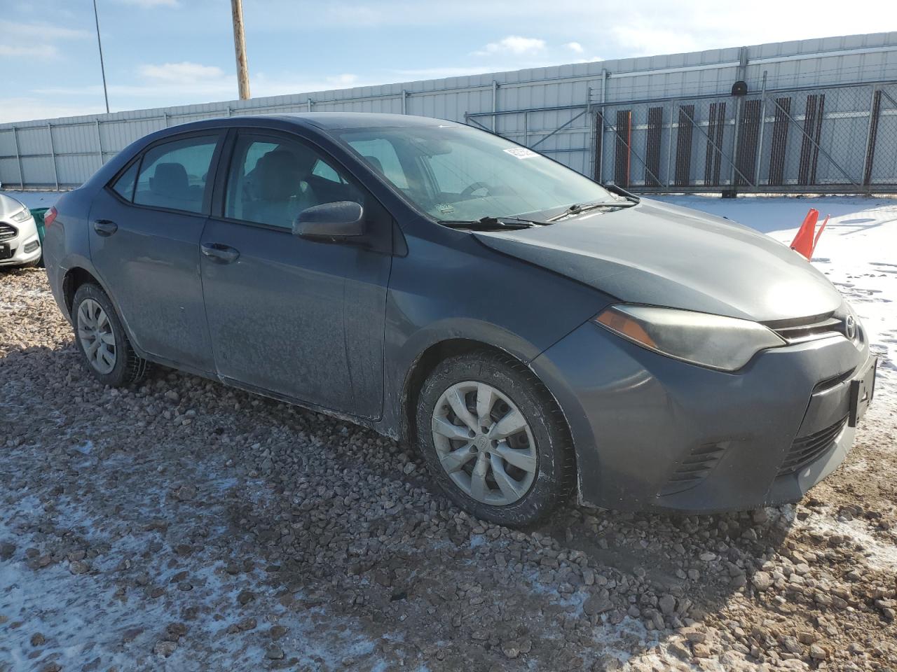 2015 Toyota Corolla VIN 2T1BURHE8FC332879 Copart auction photo, front end / side damage thumbnail 4