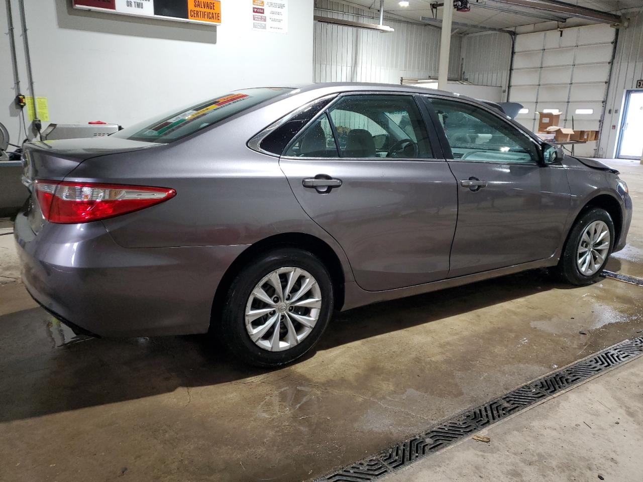 2015 Toyota Camry VIN 4T4BF1FK6FR499010 Copart auction photo, front end damage thumbnail 3