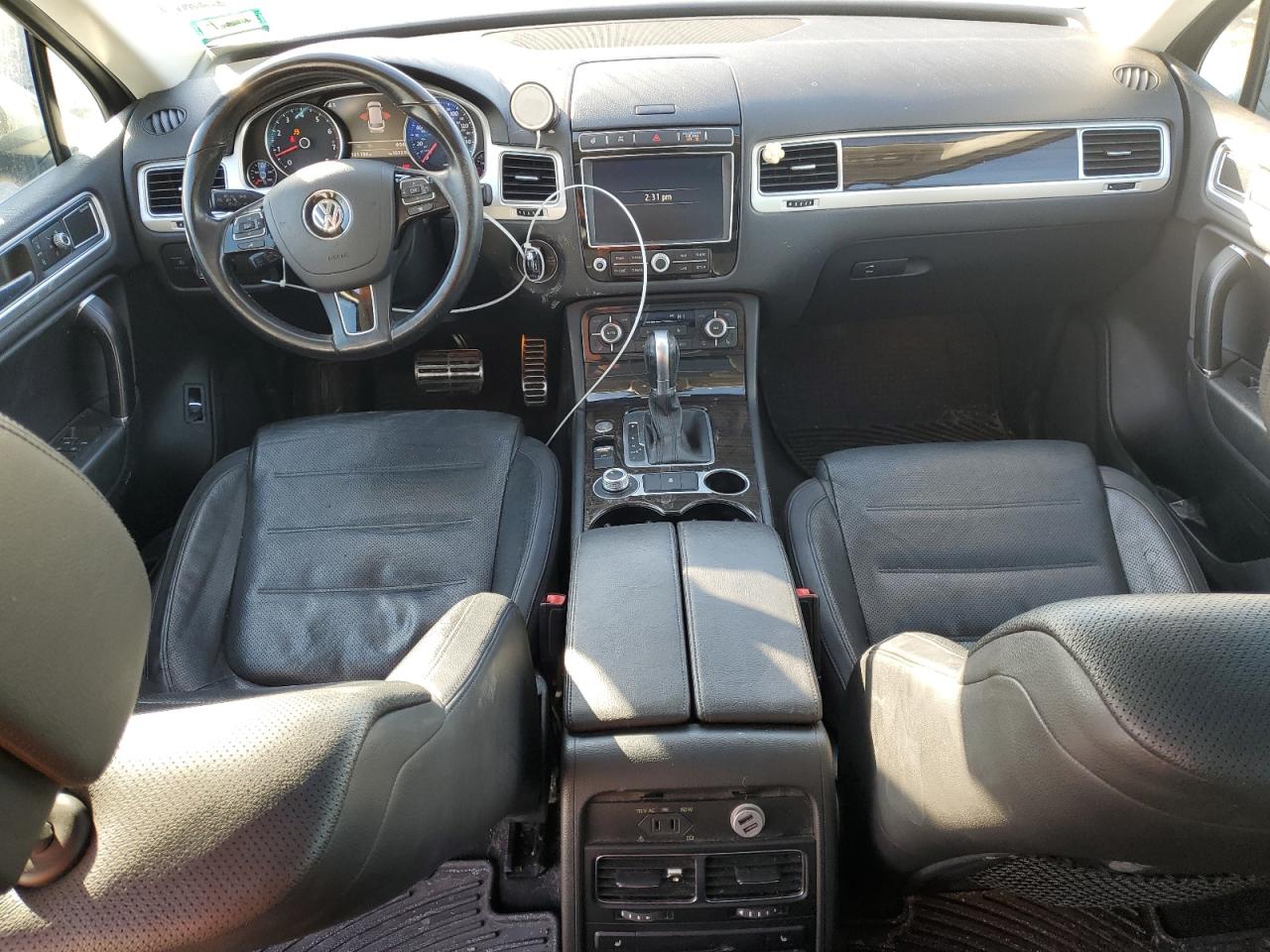 2016 Volkswagen Touareg VIN WVGEF9BP8GD000653 Copart auction photo, side / front end damage thumbnail 8