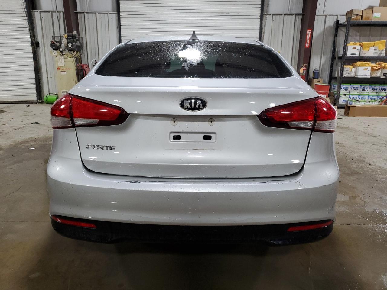 2017 KIA Forte VIN 3KPFK4A76HE091673 Copart auction photo, front end / rear end damage thumbnail 6