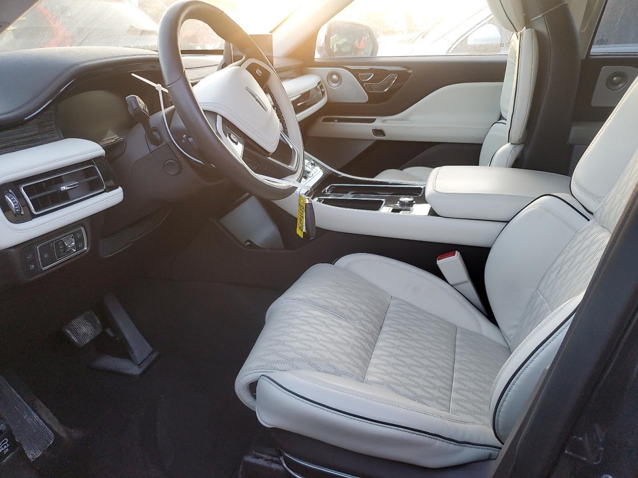 2020 Lincoln Aviator VIN 5LMYJ9YY7LGL35114 Copart auction photo, water/flood damage thumbnail 7