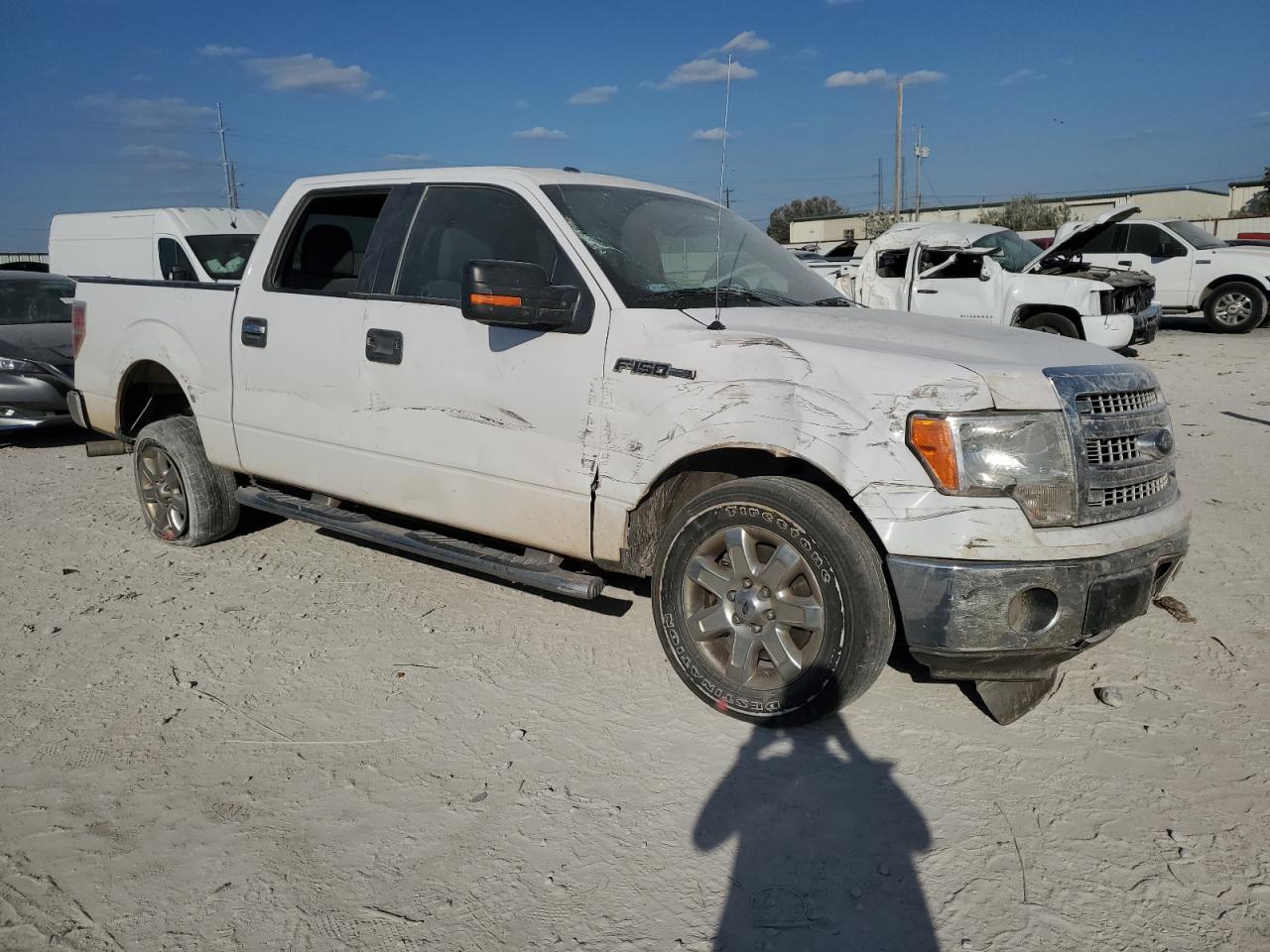 2014 Ford F-150 VIN 1FTFW1CF5EKG55314 Copart auction photo, all over damage thumbnail 4