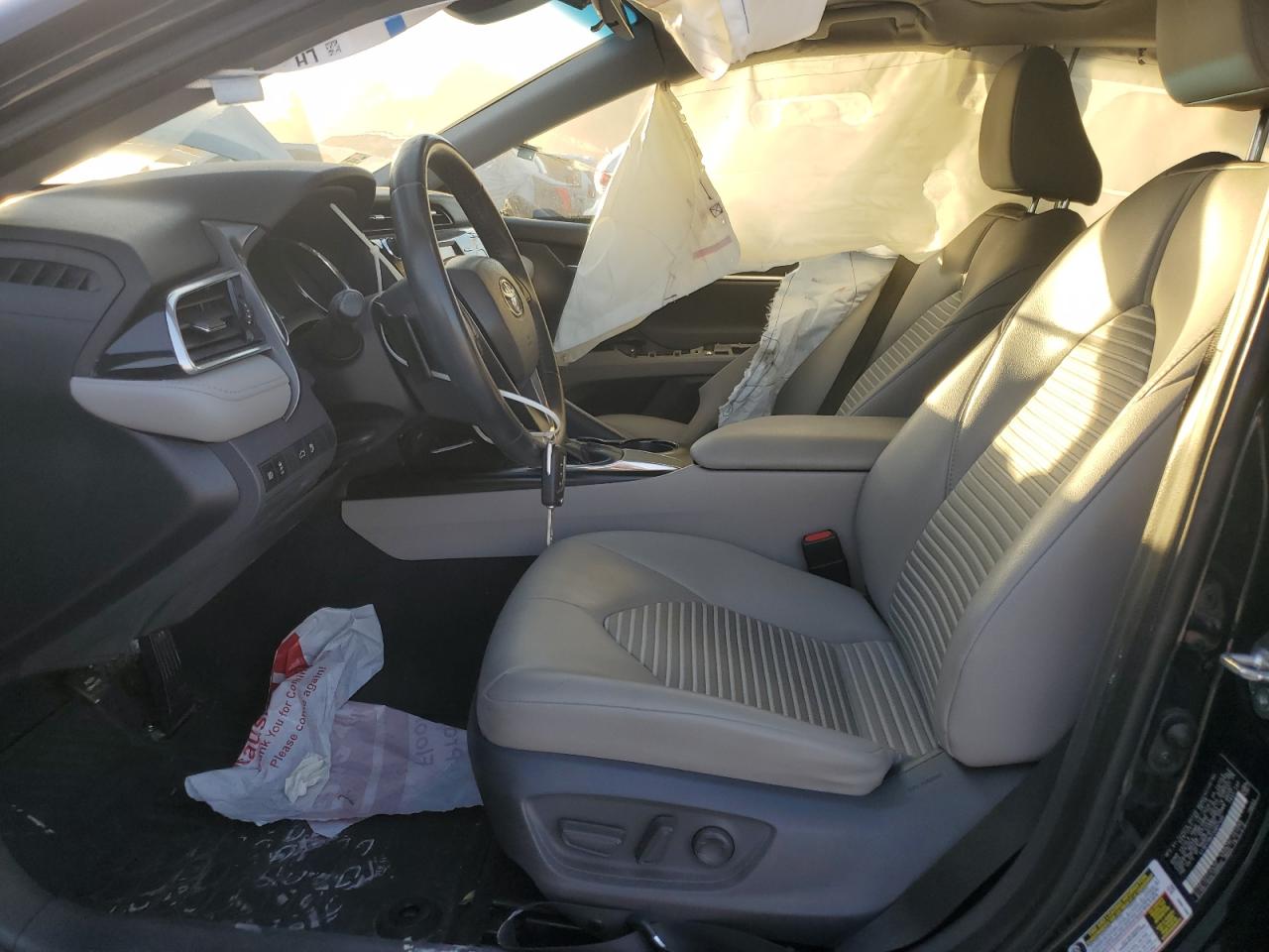 2018 Toyota Camry VIN 4T1B11HK7JU667400 Copart auction photo, side / front end damage thumbnail 7