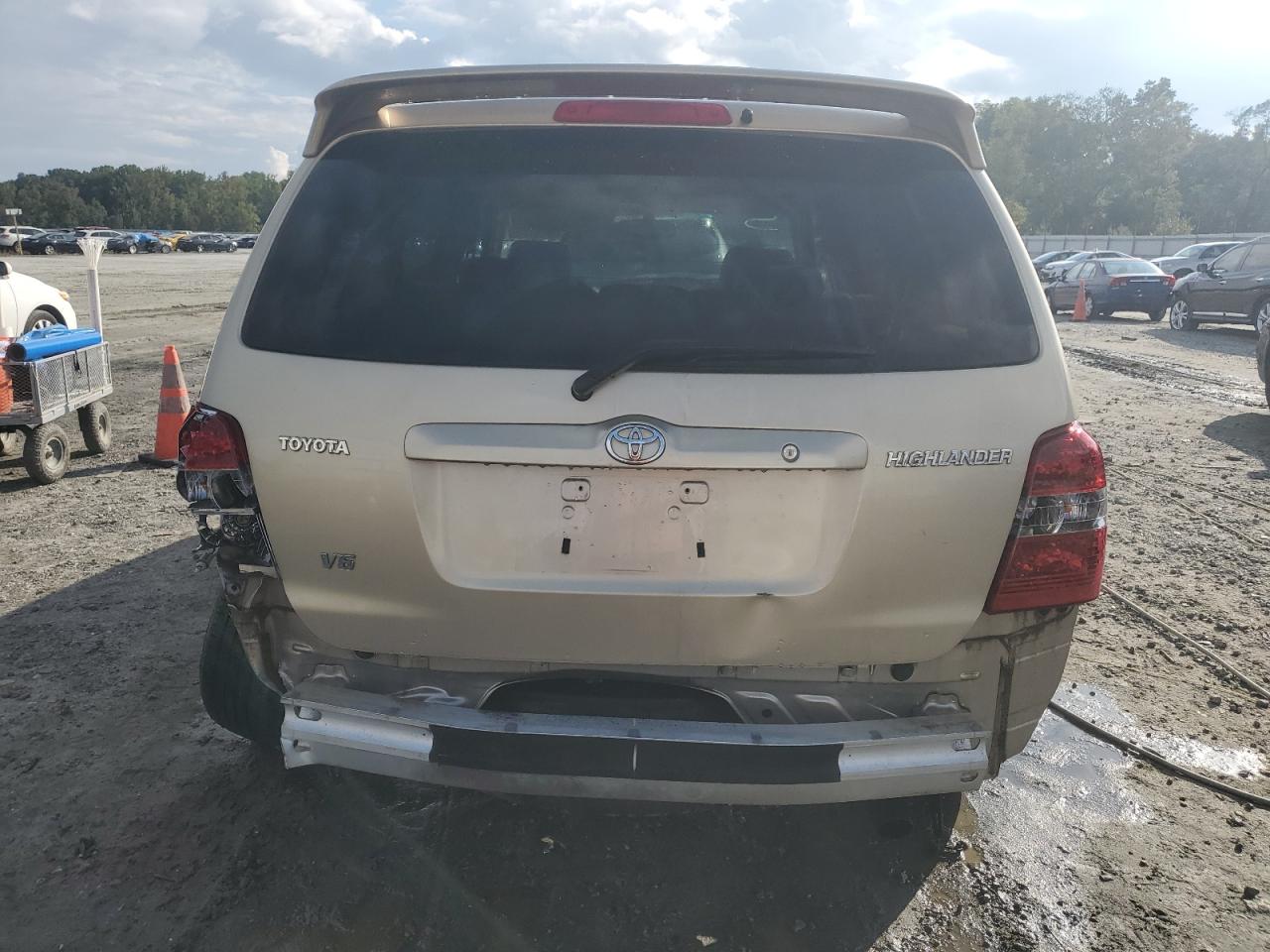 2004 Toyota Highlander VIN JTEDP21A840042269 Copart auction photo, rear end damage thumbnail 6