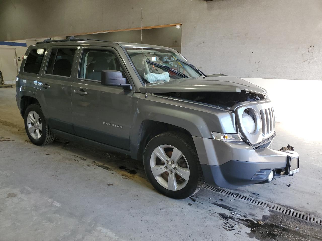 2014 Jeep Liberty (Patriot) VIN 1C4NJRFB1ED617164 Copart auction photo, front end damage thumbnail 4