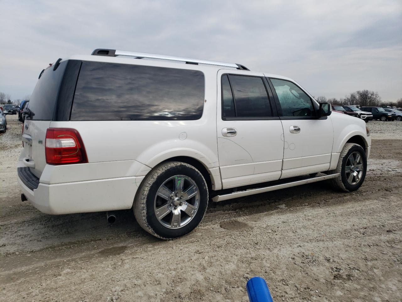 2010 Ford Expedition VIN 1FMJK2A57AEA38393 Copart auction photo, side / rear end damage thumbnail 3