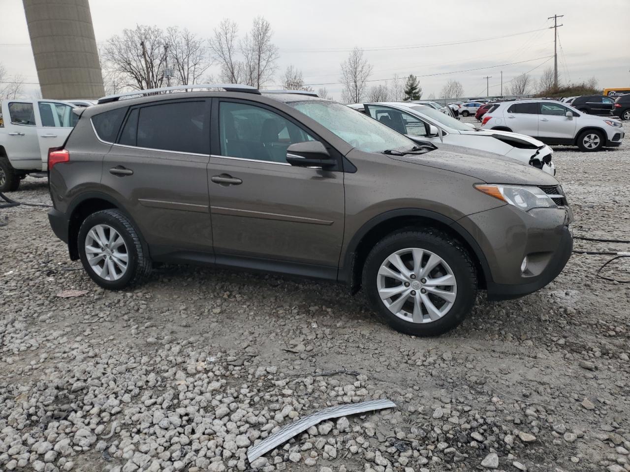2015 Toyota RAV 4 VIN 2T3DFREV0FW312199 Copart auction photo, rear end damage thumbnail 4