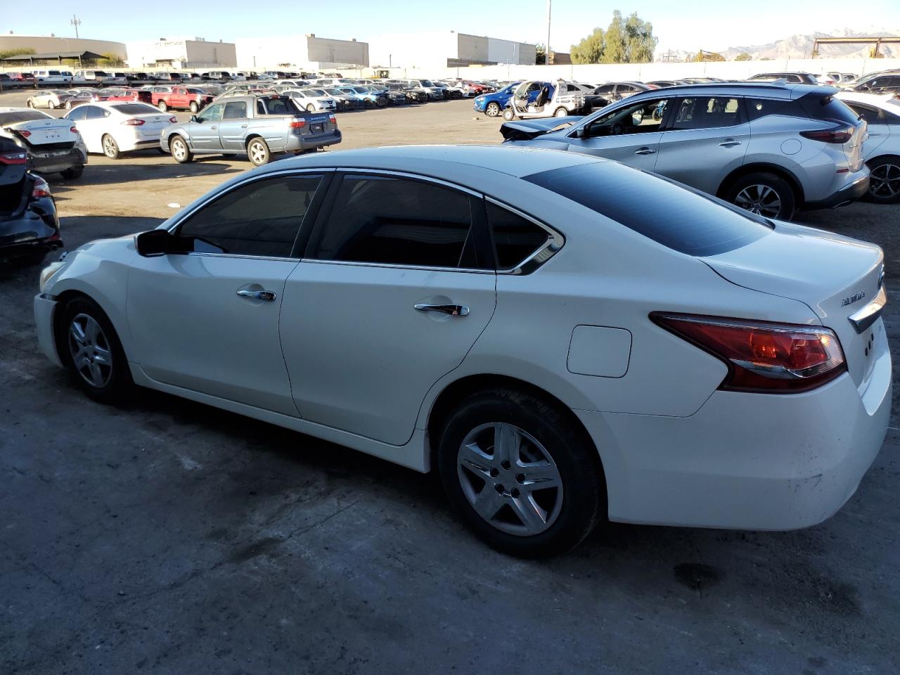 2013 Nissan Altima VIN 1N4AL3AP9DN583725 Copart auction photo, front end / minor dent/scratches damage thumbnail 2