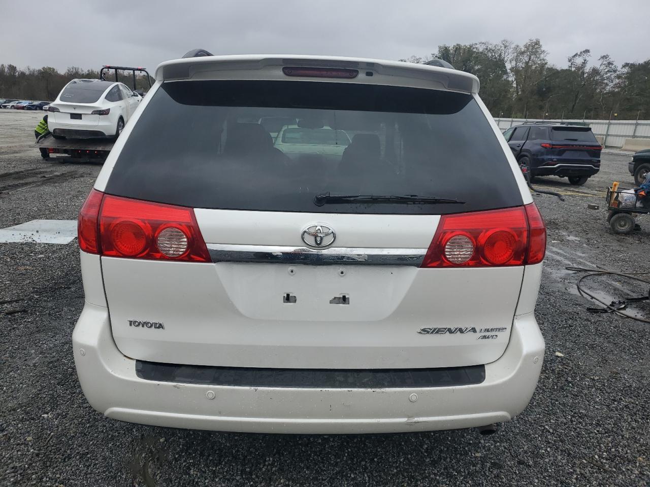 2007 Toyota Sienna VIN 5TDBK22CX7S001766 Copart auction photo, front end / side damage thumbnail 6