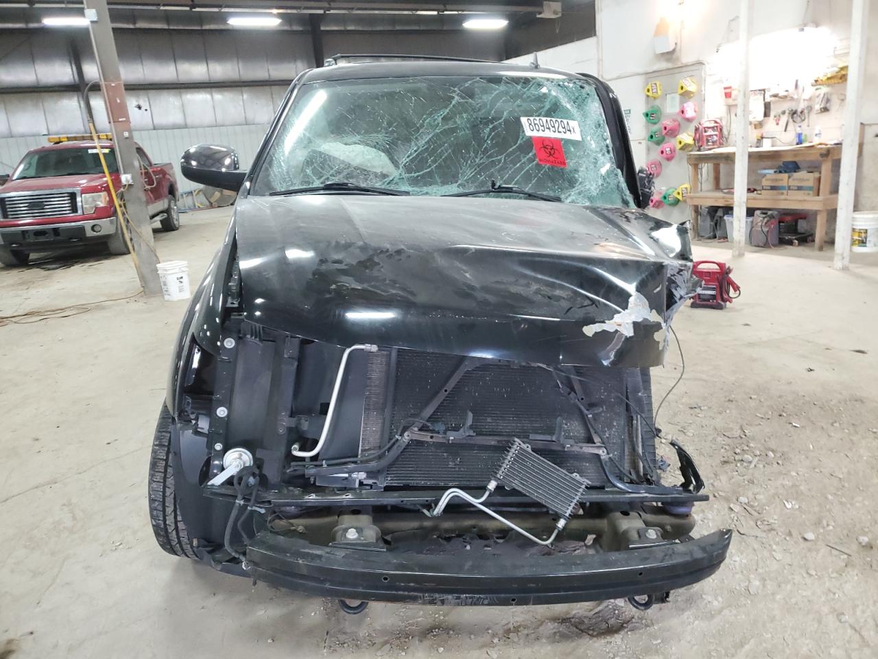 2013 Chevrolet Tahoe VIN 1GNSKBE08DR174172 Copart auction photo, front end / side damage thumbnail 5