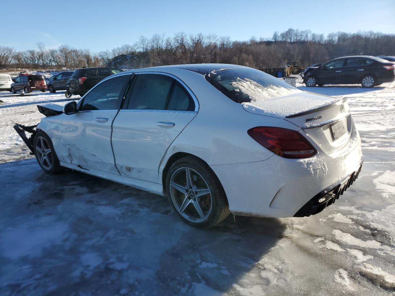 2015 Mercedes-Benz C-klasse VIN 55SWF4KB5FU062744 Copart auction photo, front end / side damage thumbnail 2