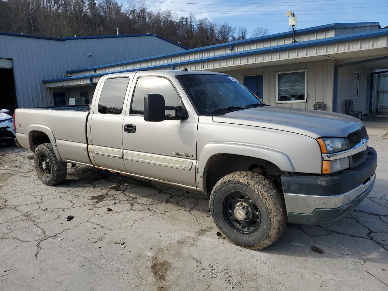 2004 Chevrolet Silverado VIN 1GCHK29U64E352121 Copart auction photo, water/flood / rear end damage thumbnail 4