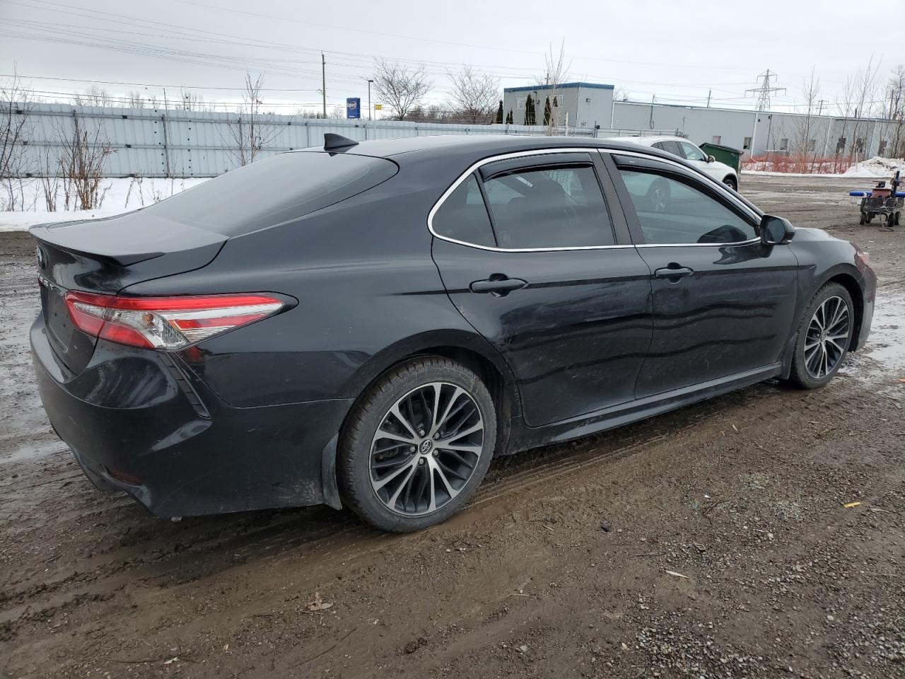 2019 Toyota Camry VIN 4T1B21HK3KU010933 Copart auction photo, side / front end damage thumbnail 3
