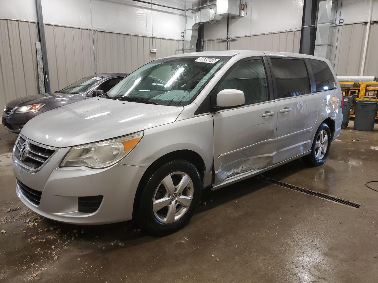 2010 Volkswagen Routan VIN 2V4RW3D18AR202351