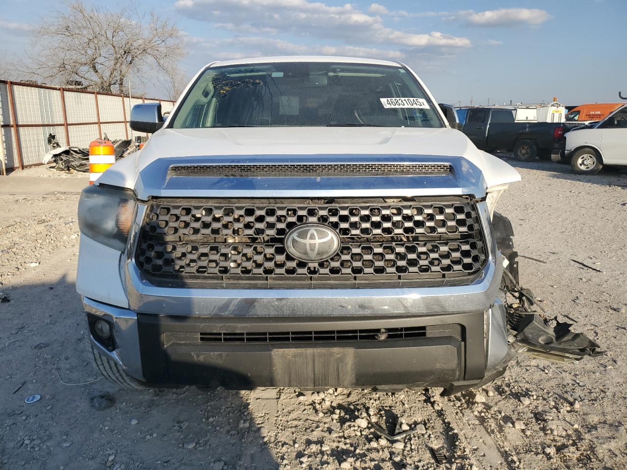 2020 Toyota Tundra VIN 5TFDY5F17LX885168 Copart auction photo, front end / side damage thumbnail 5