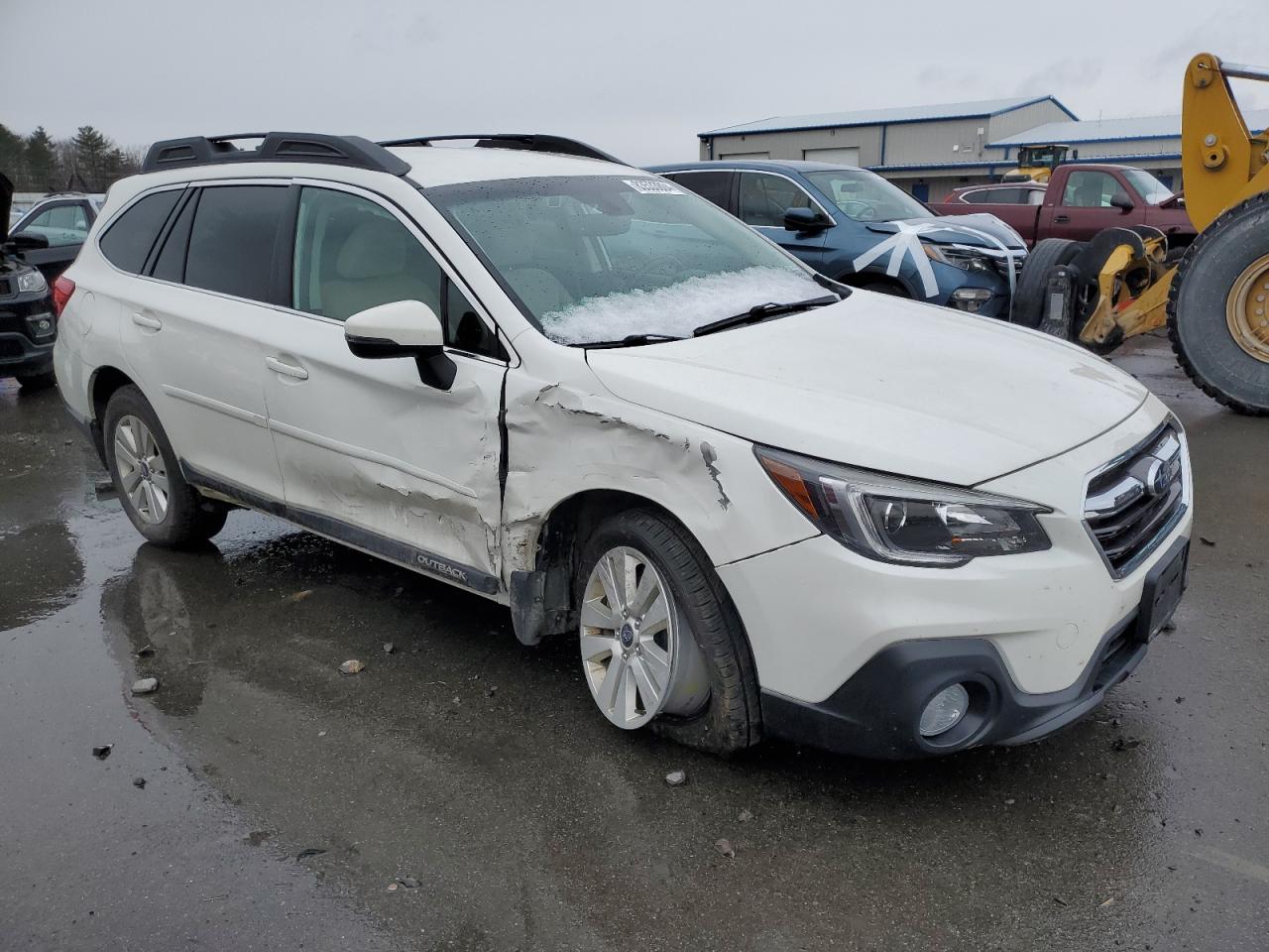 2018 Subaru Outback VIN 4S4BSAFC7J3298228 Copart auction photo, side / undercarriage damage thumbnail 4