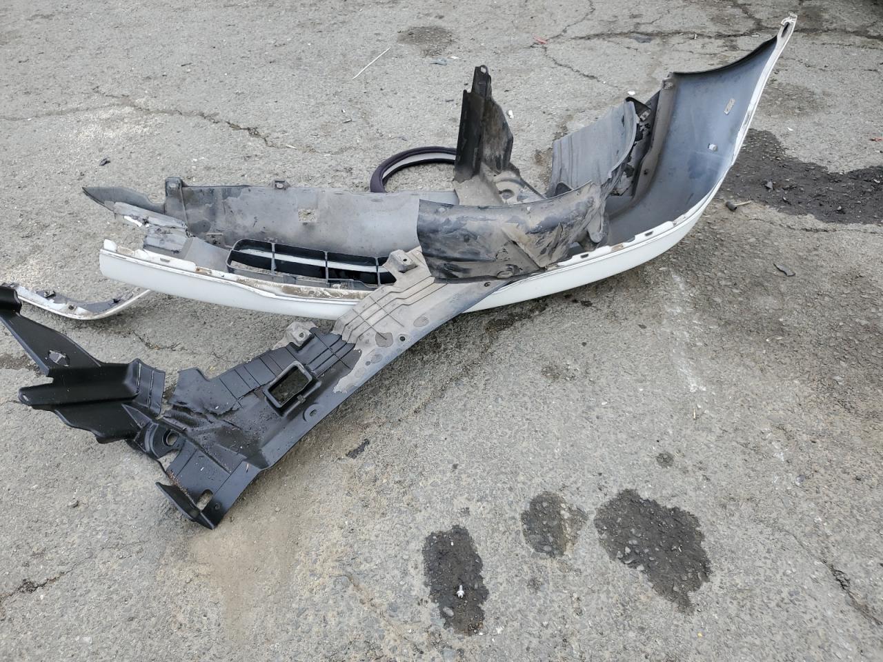 2000 Acura TL VIN 19UUA5672YA030186 Copart auction photo, front end / all over damage thumbnail 14