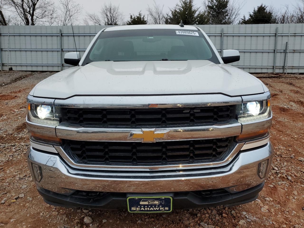 2018 Chevrolet Silverado VIN 3GCUKREC3JG633205 Copart auction photo, rear end / minor dent/scratches damage thumbnail 5