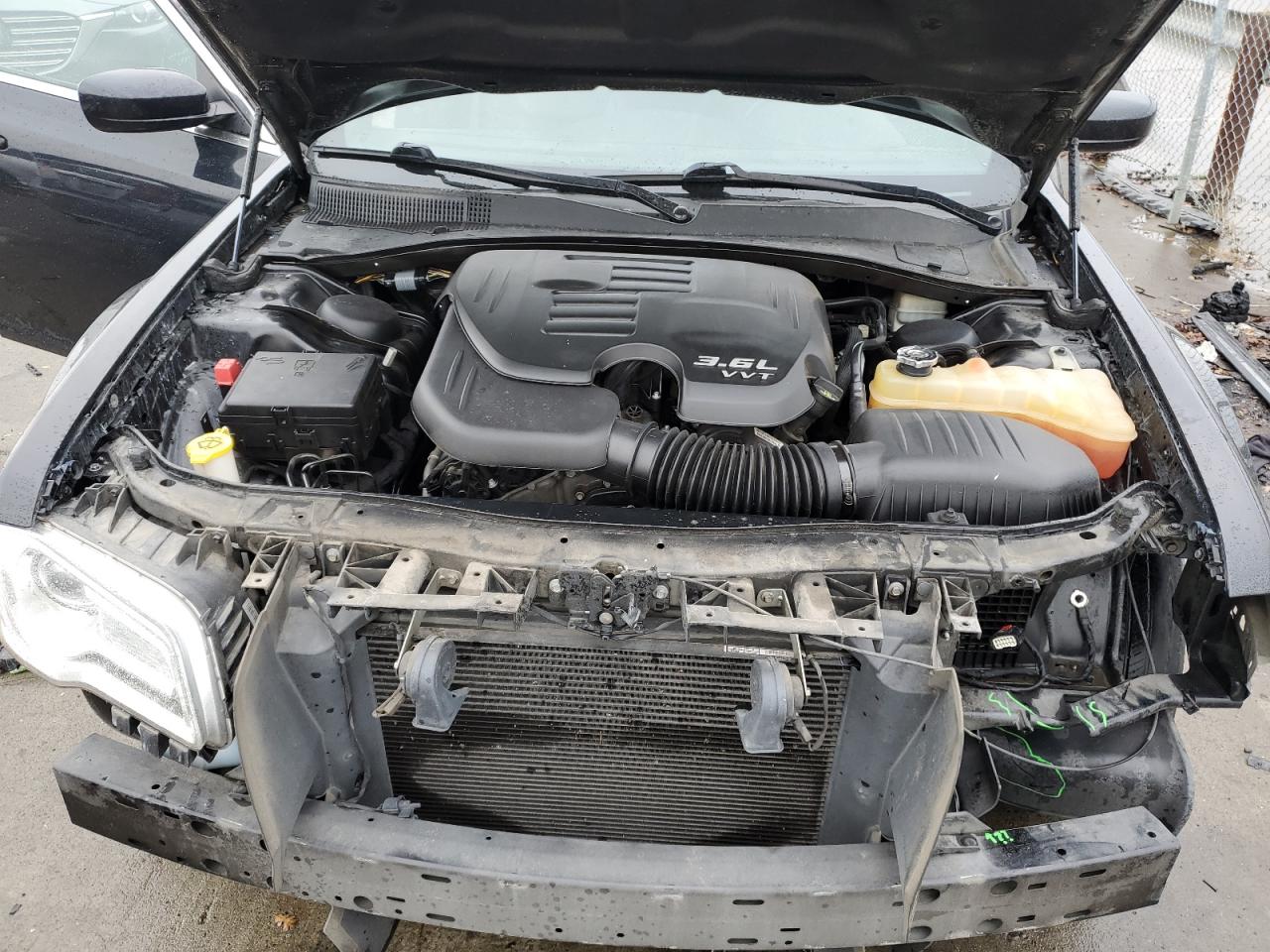 2014 Chrysler 300 VIN 2C3CCAAG8EH337111 Copart auction photo, front end damage thumbnail 11
