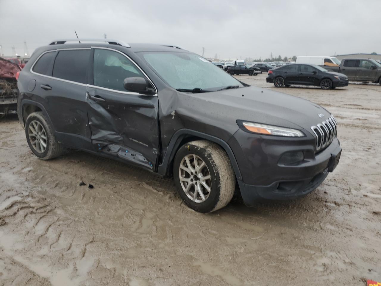 2015 Jeep Grand Cherokee VIN 1C4PJLCS5FW628247 Copart auction photo, side / minor dent/scratches damage thumbnail 4