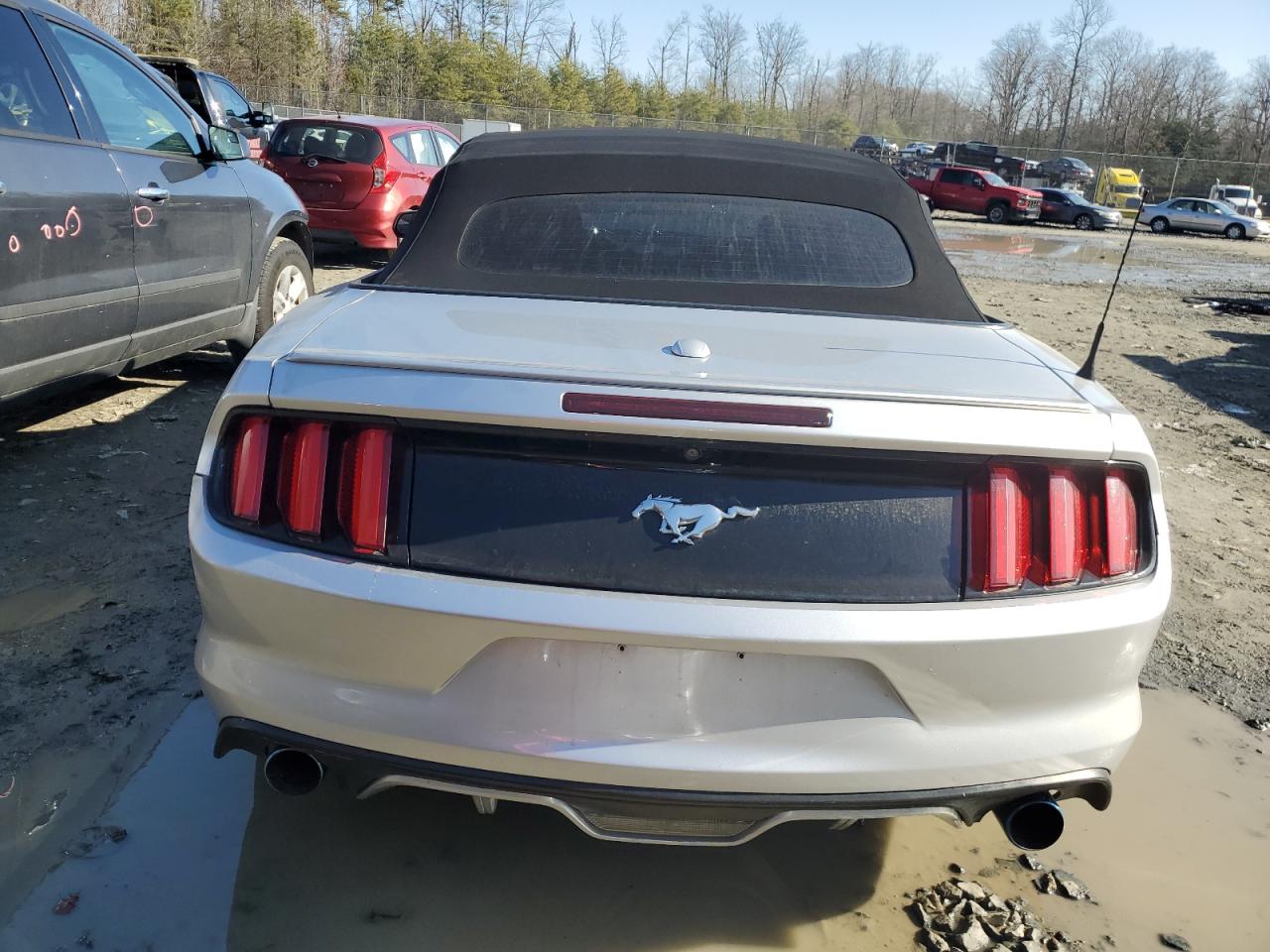 2016 Ford Mustang VIN 1FATP8UH1G5284717 Copart auction photo, front end damage thumbnail 6