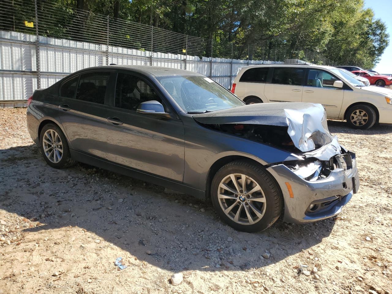2018 BMW 3er VIN WBA8A3C54JA358624 Copart auction photo, front end damage thumbnail 4