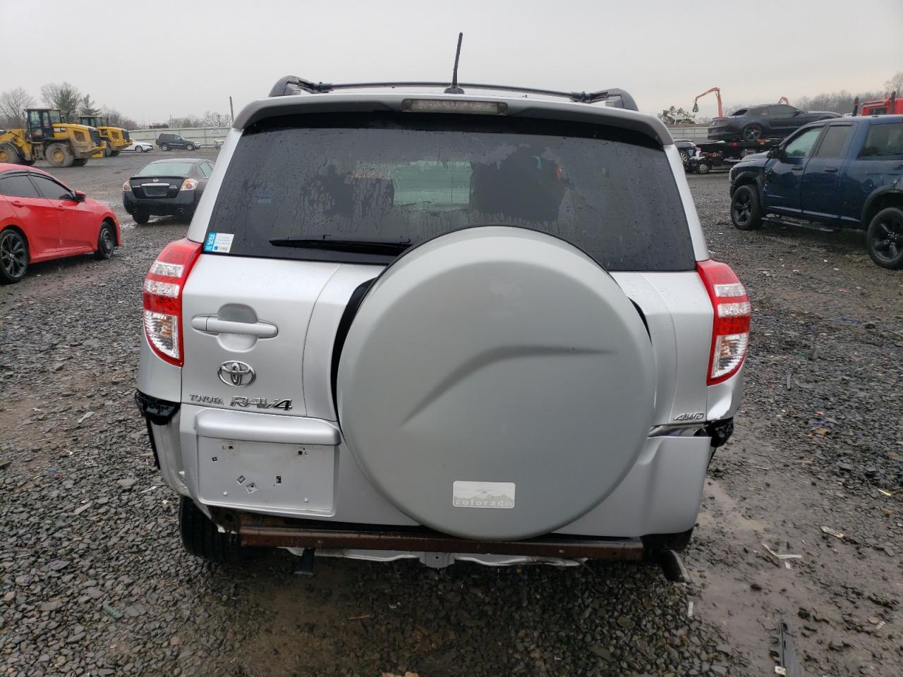 2009 Toyota RAV 4 VIN JTMBF33V395012918 Copart auction photo, all over damage thumbnail 6