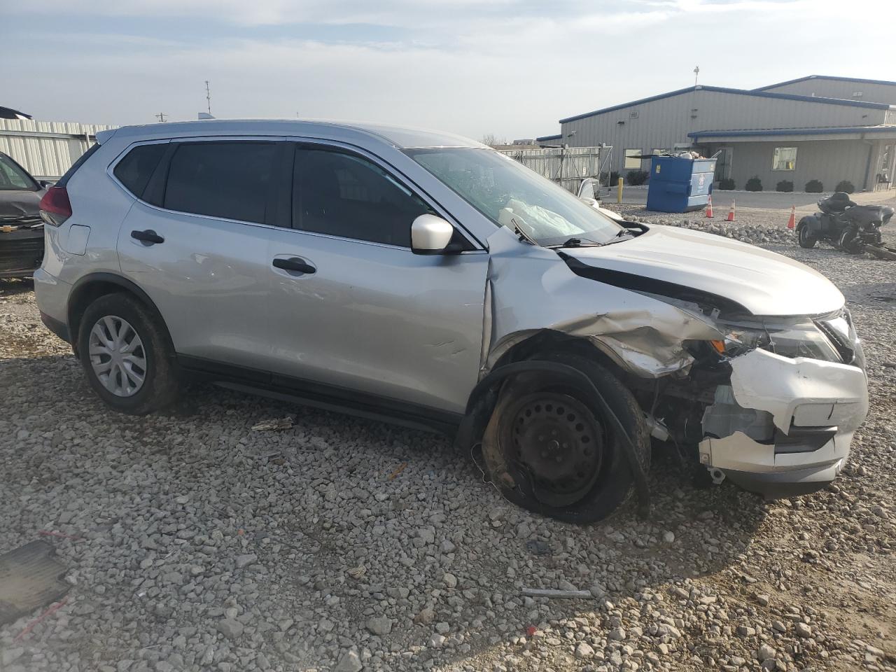 2018 Nissan Rogue VIN 5N1AT2MT5JC741493 Copart auction photo, front end / side damage thumbnail 4