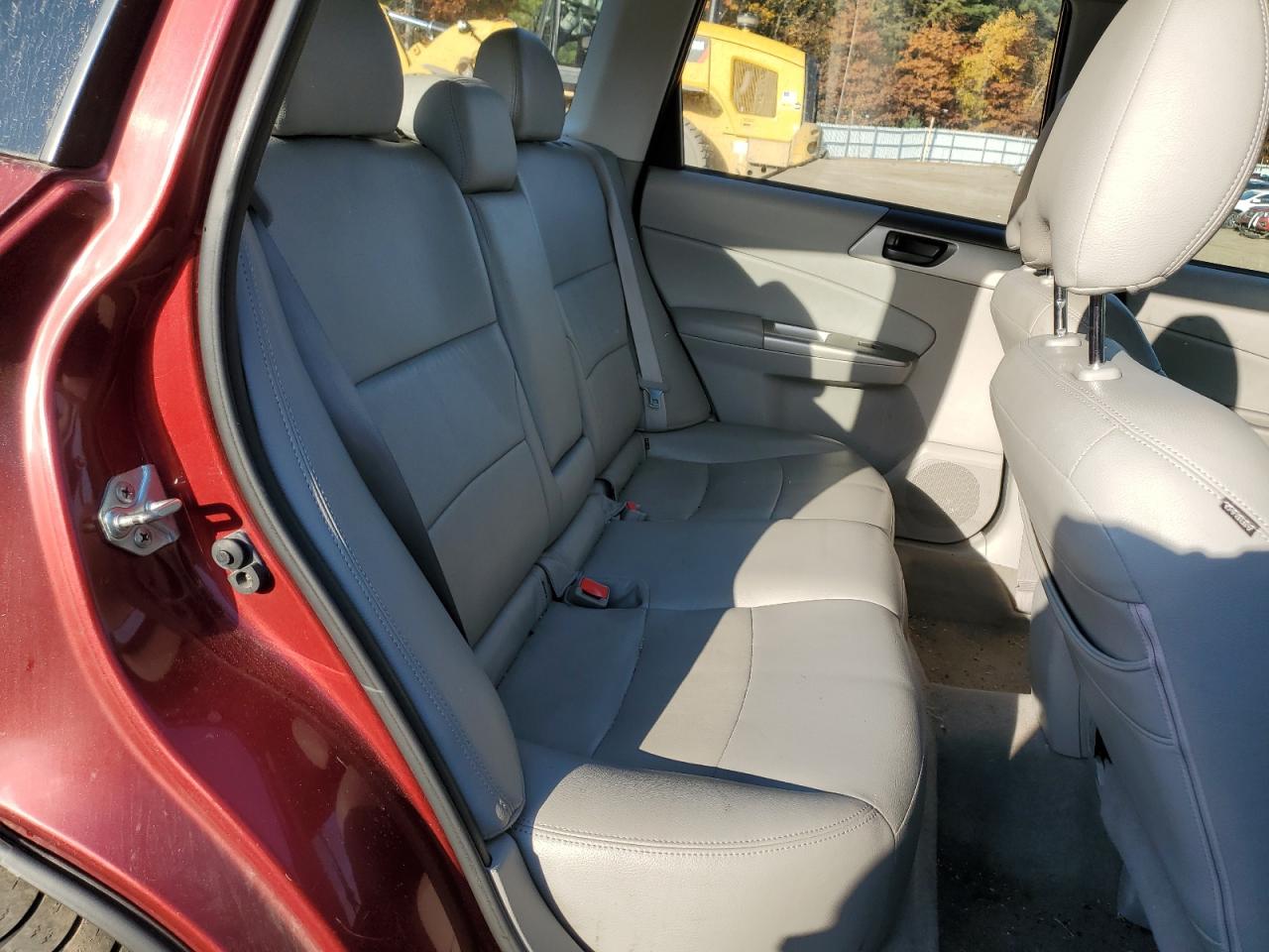 2010 Subaru Forester VIN JF2SH6AC7AH719053 Copart auction photo, front end / minor dent/scratches damage thumbnail 11