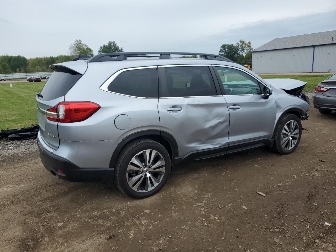 2021 Subaru Ascent VIN 4S4WMAHD5M3453526 Copart auction photo, front end / side damage thumbnail 3