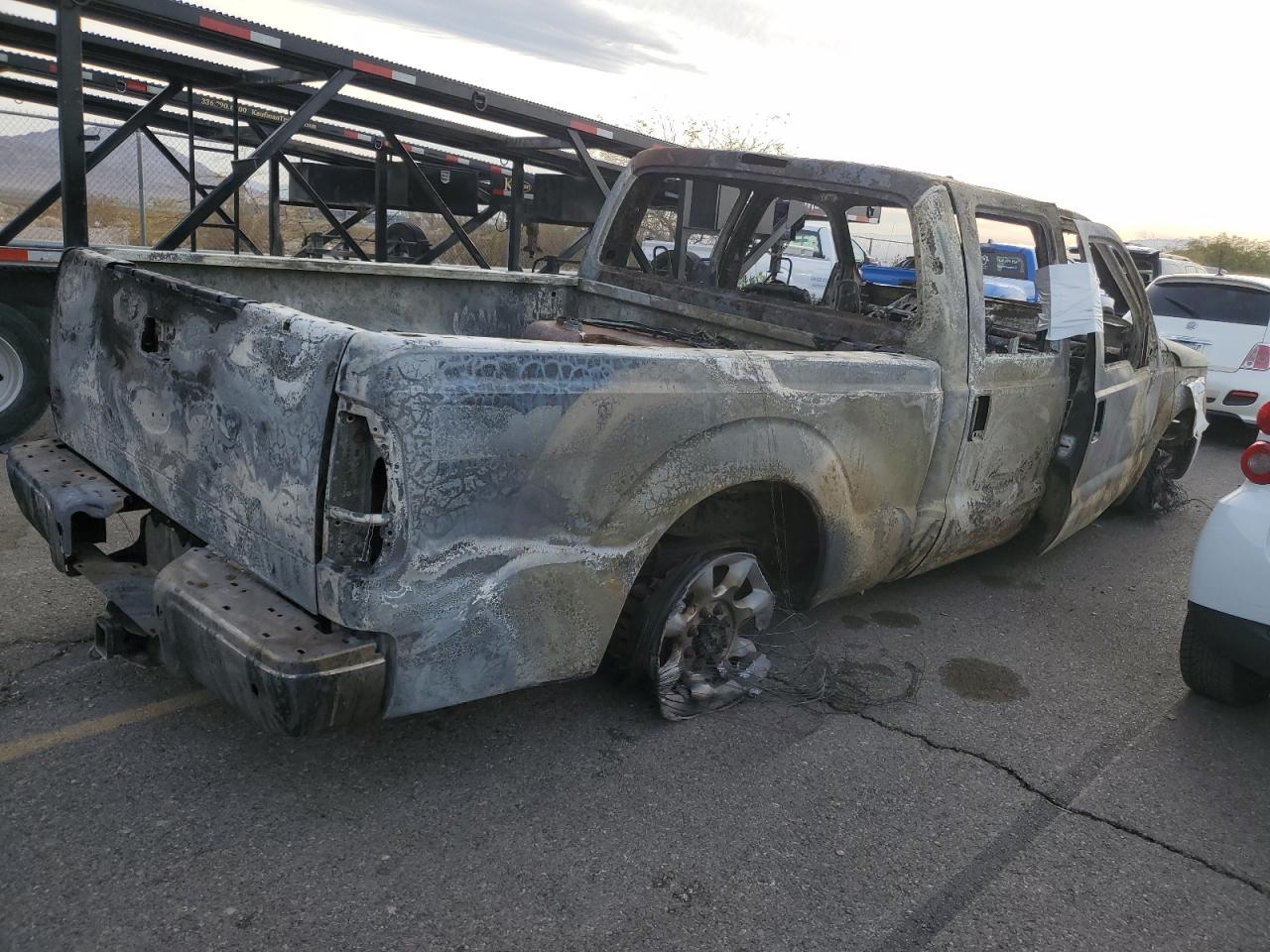 2011 Ford F250 VIN 1FT7W2BTXBEB23200 Copart auction photo, burn damage thumbnail 3