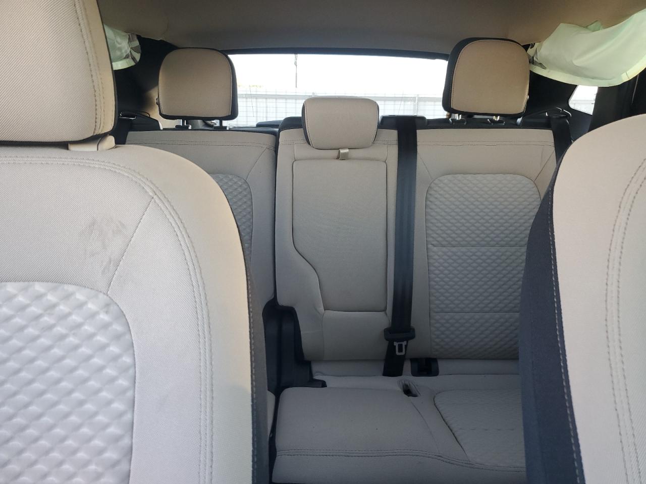 2020 Ford Escape VIN 1FMCU0G60LUA31706 Copart auction photo, side / minor dent/scratches damage thumbnail 10