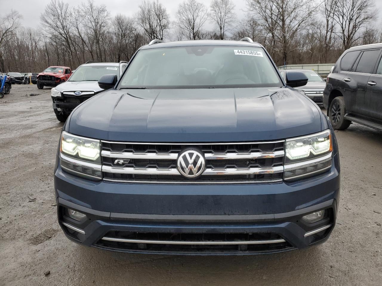 2019 Volkswagen Atlas VIN 1V2RR2CA0KC603673 Copart auction photo, rear end damage thumbnail 5