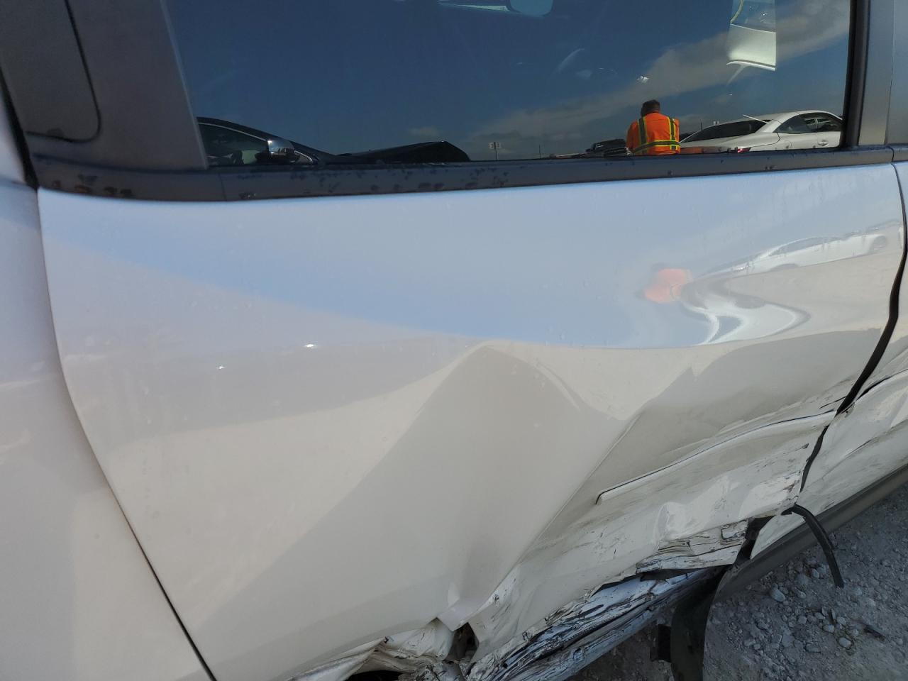 2022 Honda HR-V VIN 3CZRU5H52NM739863 Copart auction photo, side / undercarriage damage thumbnail 12