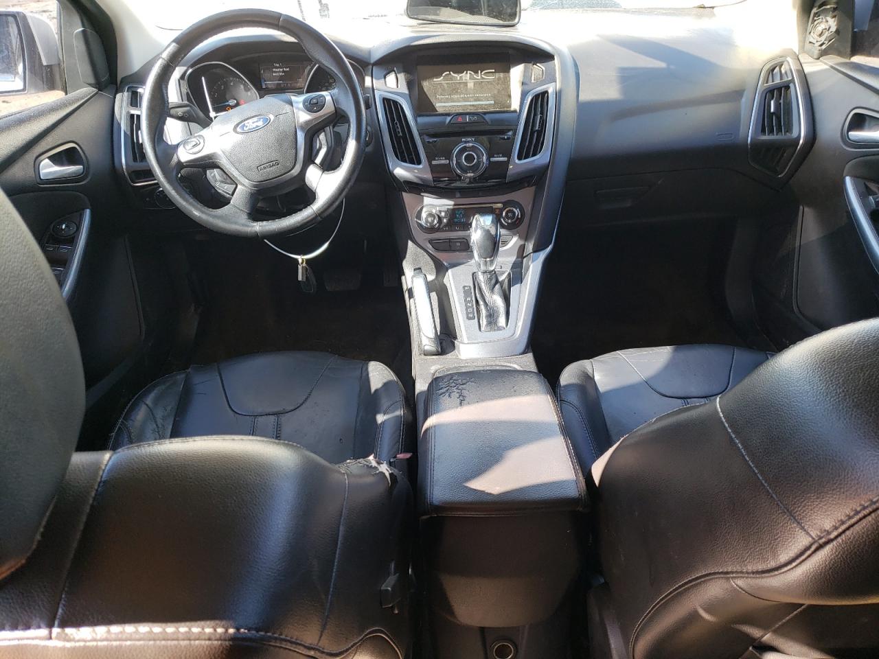 2012 Ford Focus VIN 1FAHP3J2XCL433401 Copart auction photo, front end damage thumbnail 8