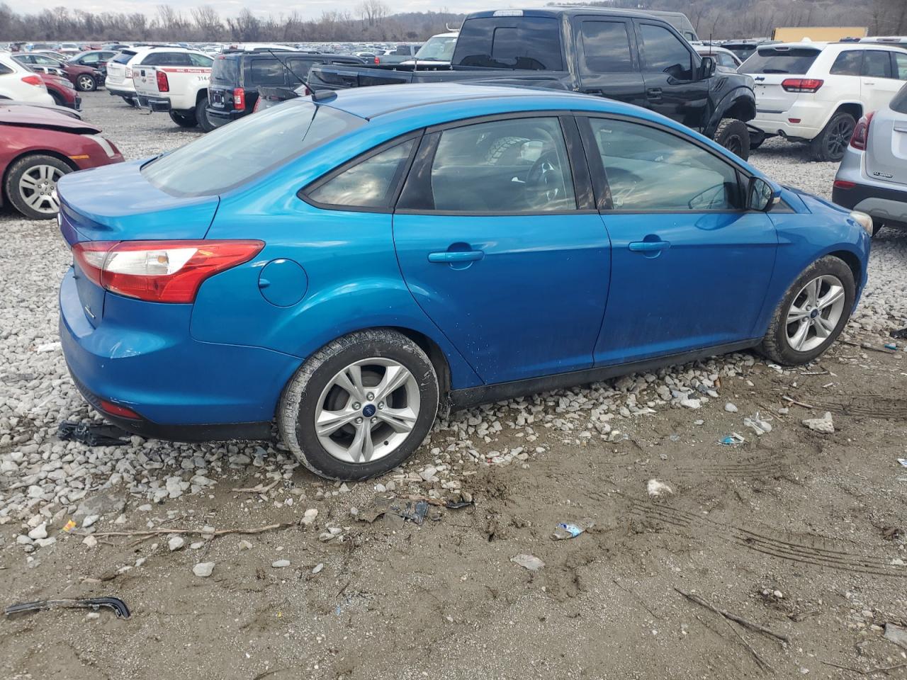 2014 Ford Focus VIN 1FADP3F29EL397209 Copart auction photo, all over / minor dent/scratches damage thumbnail 3