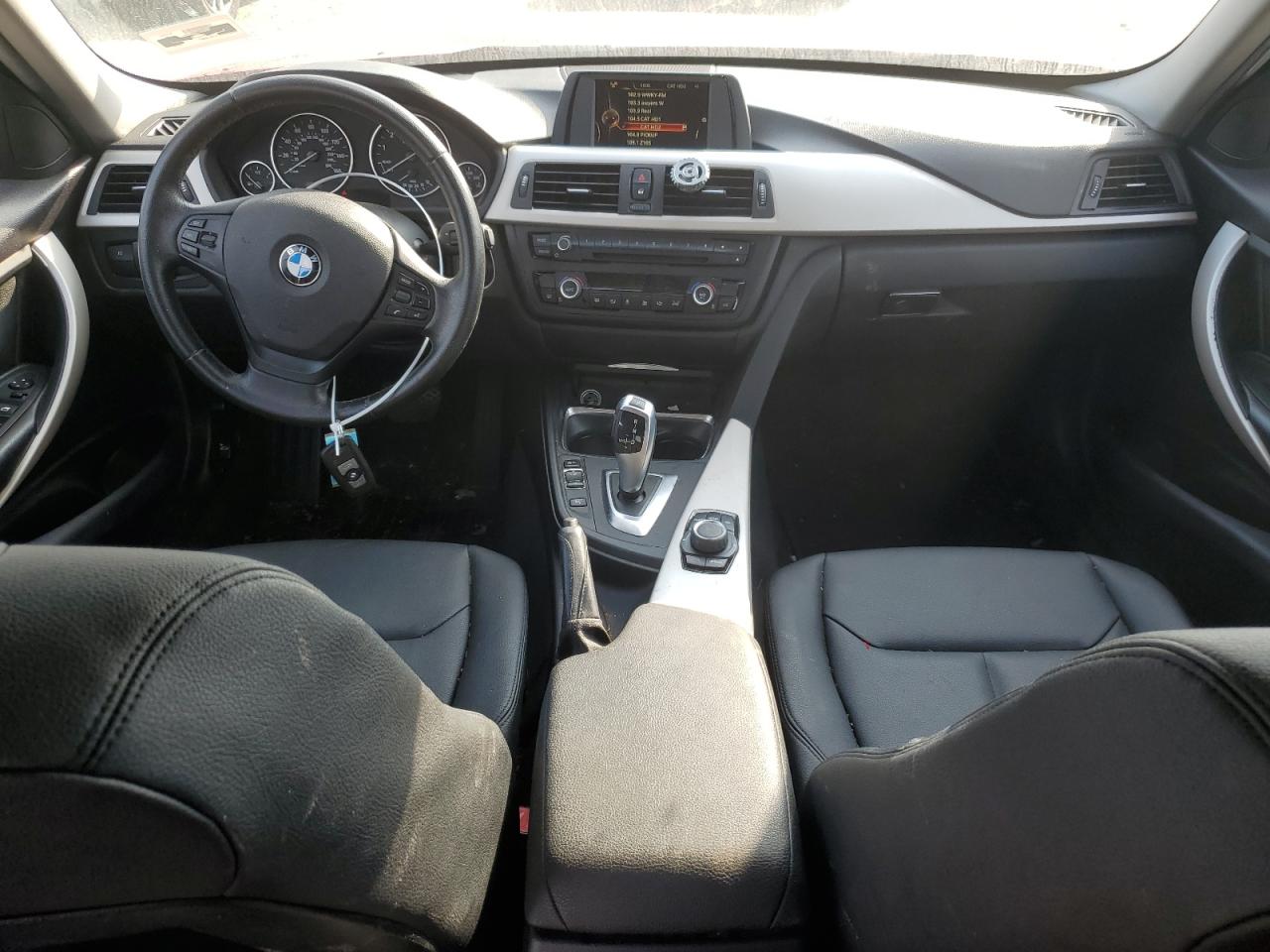 2015 BMW 3er VIN WBA3B1C51FP830987 Copart auction photo, front end / undercarriage damage thumbnail 8
